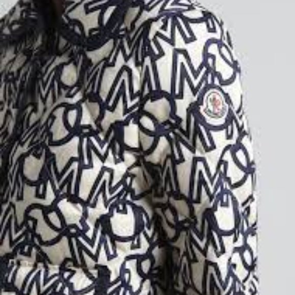 MONCLER Ain Logo-Pattern Topper size 2 - Picture 2 of 12